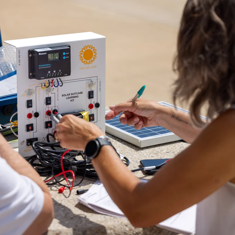 Kits de aprendizaje para maletas solares - Image 3
